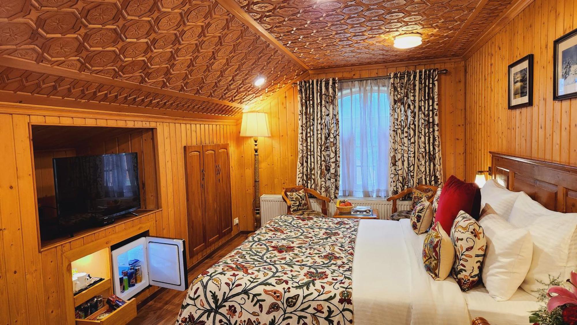 Shaw Inn By Stay Pattern Gulmarg Eksteriør billede