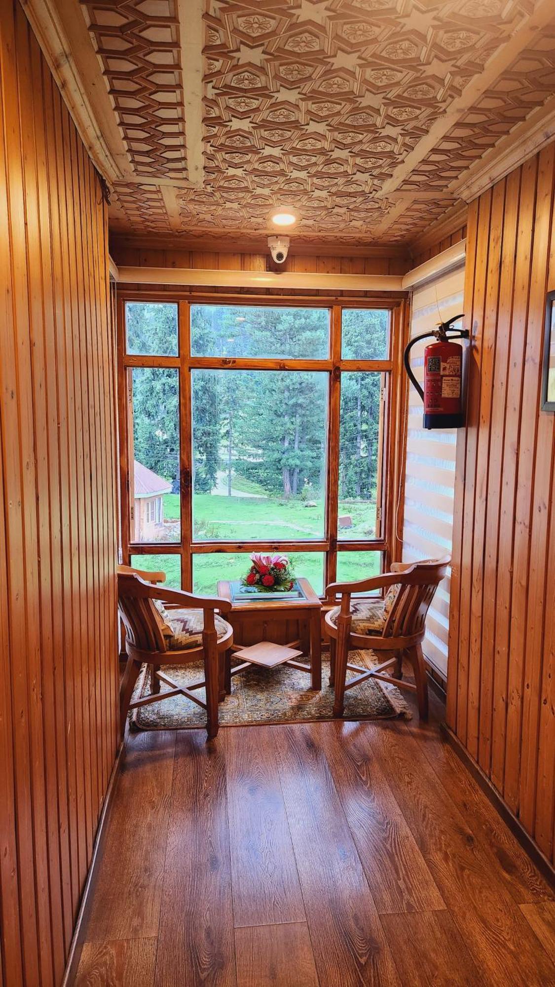 Shaw Inn By Stay Pattern Gulmarg Eksteriør billede