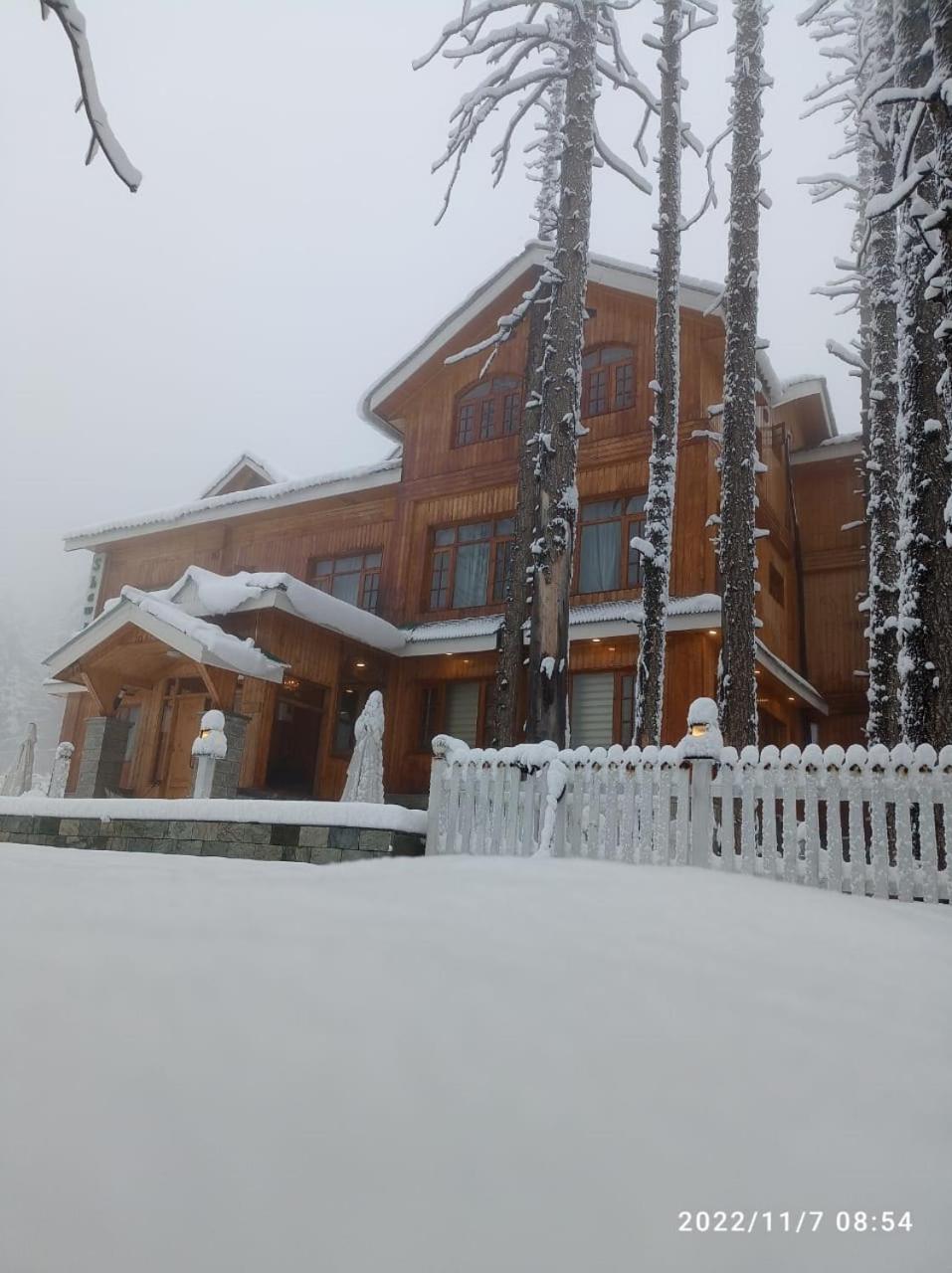 Shaw Inn By Stay Pattern Gulmarg Eksteriør billede
