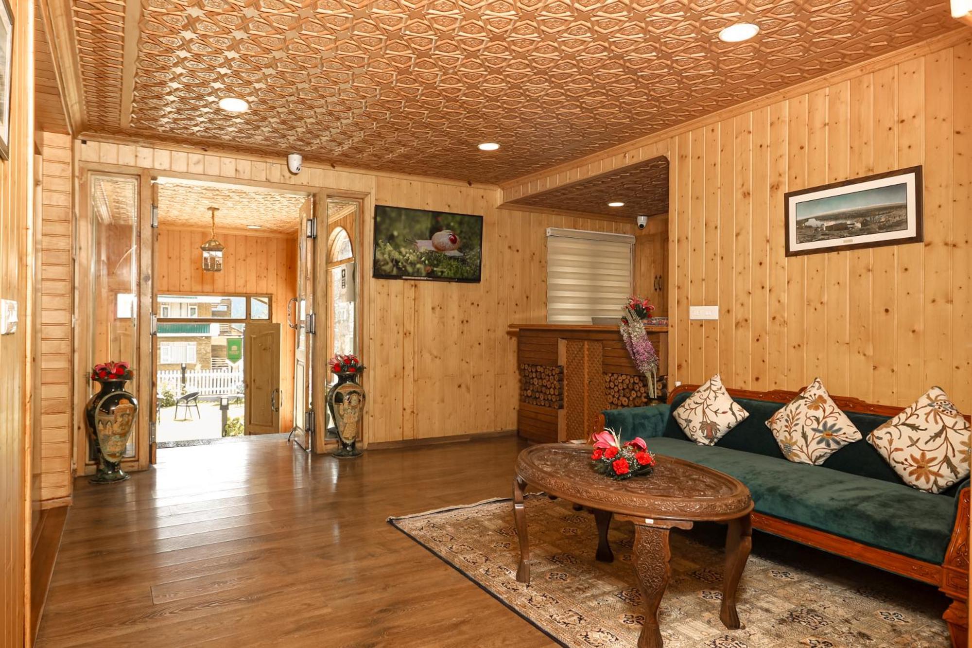 Shaw Inn By Stay Pattern Gulmarg Eksteriør billede