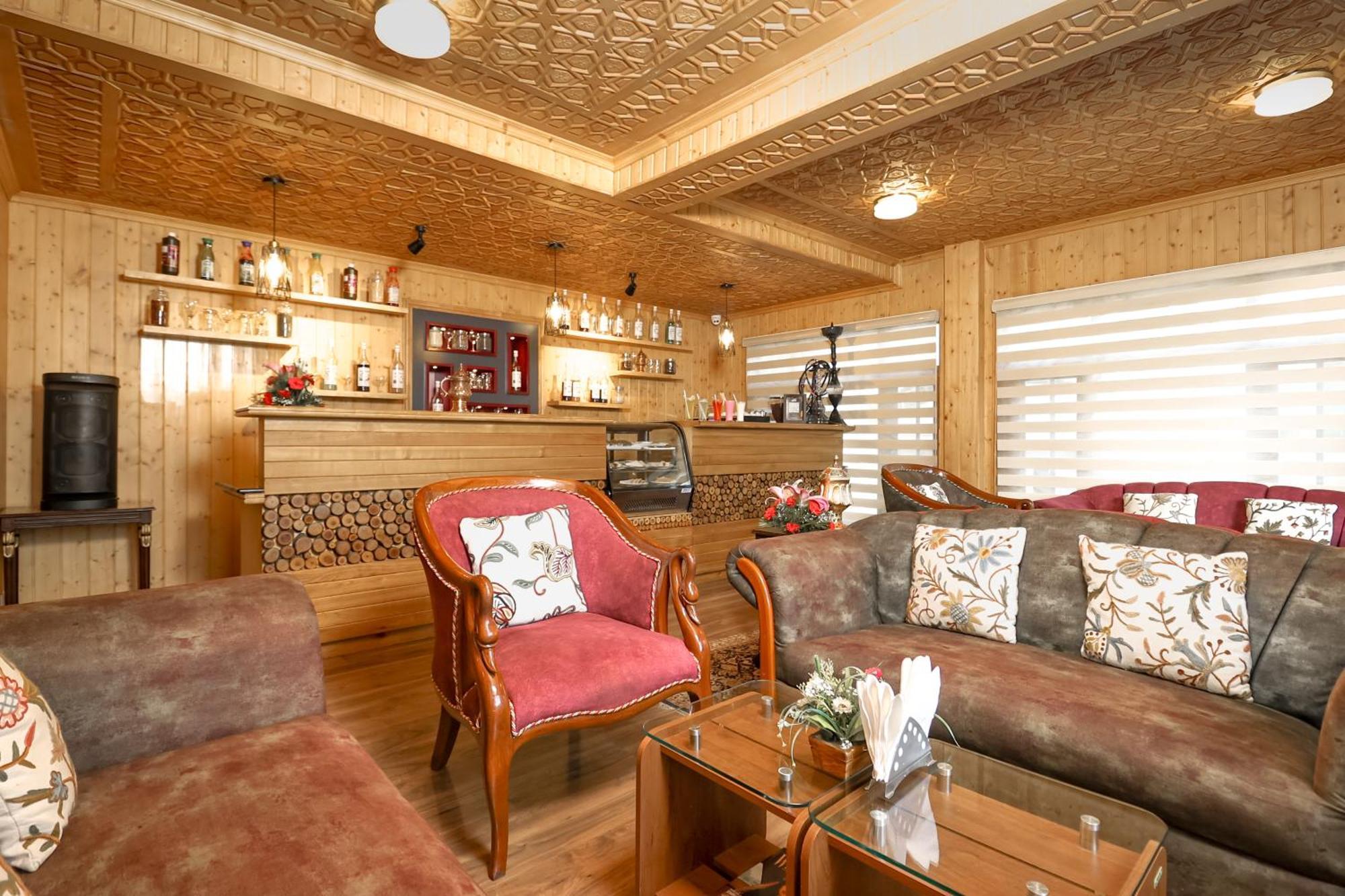 Shaw Inn By Stay Pattern Gulmarg Eksteriør billede
