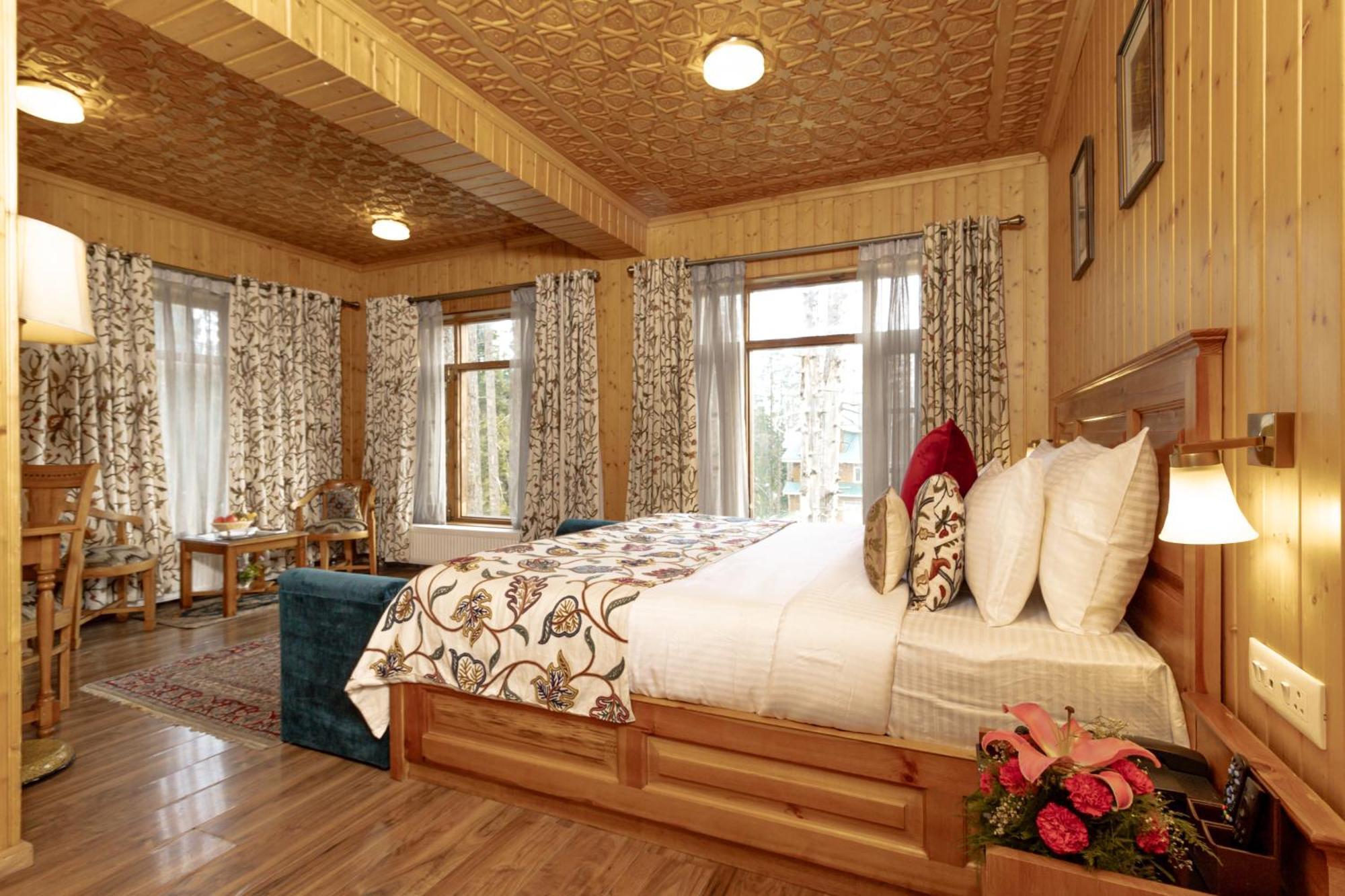 Shaw Inn By Stay Pattern Gulmarg Eksteriør billede