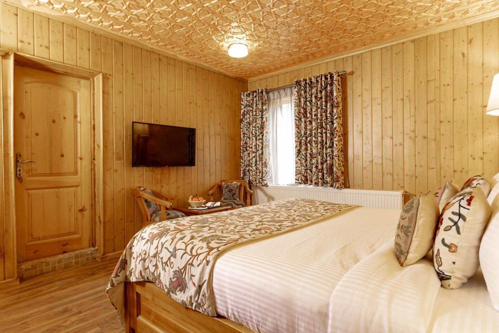 Shaw Inn By Stay Pattern Gulmarg Eksteriør billede